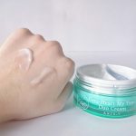 کرم مرطوب کننده اکسیس وای