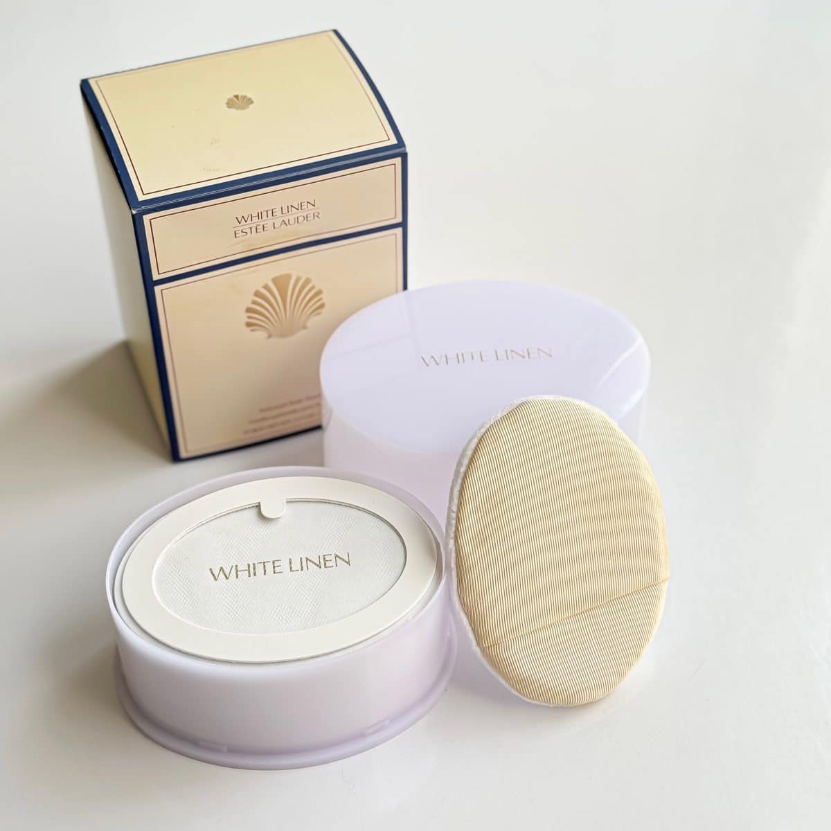 پودر بدن استی لادر Estee Lauder White Linen Powder - Image 3
