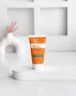 ضد آفتاب کلینانس اون  AVÈNE Sun Fluid SPF50+ Normal to Combination Skin 50ml - Image 2