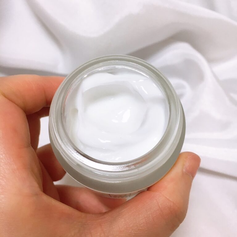 3d4b3fc8e4c3f3eb-768x768 کرم کاسه ای روشن کننده گلوتاتیون مدی پیل 50 گرم ( MEDIPEEL-Bio Glutathione White cream ) - Image 3