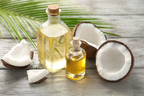 روغن نارگیل: معجزه طبیعت برای تغذیه مو