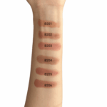 رژگونه پودری الیز کیتا در رنگ بندی - Image 2