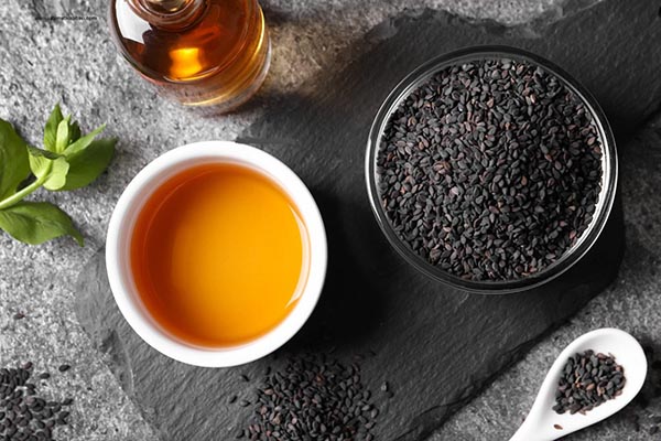 خواص روغن سیاه دانه برای مو