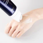 سرم غلتکی صورت و گردن فارم‌ استی حلزون سیاه و پپتید ۹، Farmstay Black Snail & Peptide 9 Perfect Facial & Neck Roller Serum 100ml - Image 4
